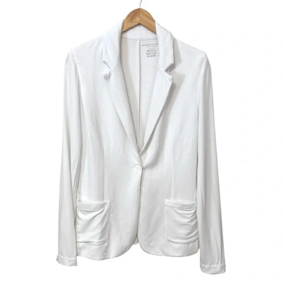 MAJESTIC FILATURES$270 French Terry LoopedOne-Button Blazer in Blanc, 4/L